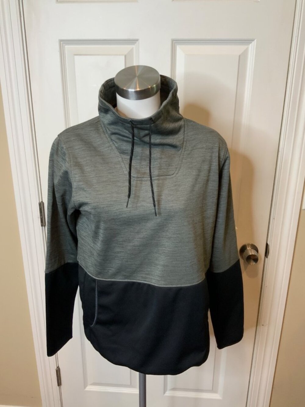 Columbia Rosemount Station Gray Heathered Fleece Funnel-Neck Pullover, Size L